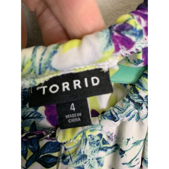 Torrid Georgette Chain-Link Cold Shoulder Boho Blouse Size 4 Purple Green Floral - Picture 3 of 7